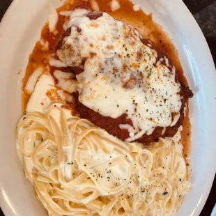 Chicken parm/Alfredo fettuccine