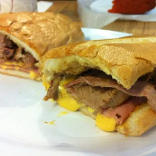 Cubano sandwich. (no pickle)