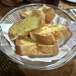 Tasty complimentary garlic bread