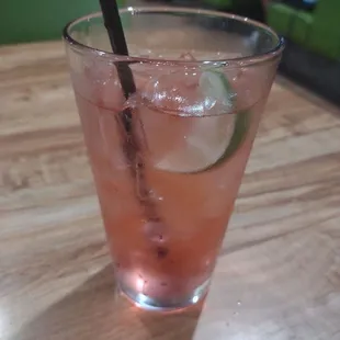 Vodka, club soda, splash of cranberry. So refreshing!