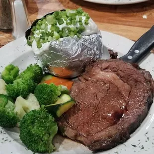 Petite cut prime rib cooked to perfection (medium)