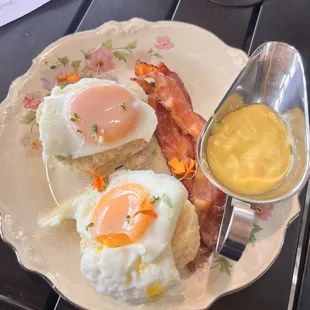 Eggs Benedict with sauce on side