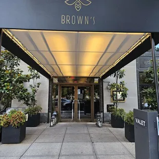 Please make reservations 730p-930p are peak times