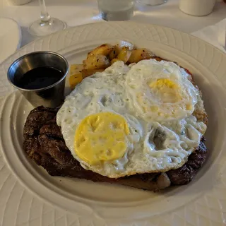 Country Steak & Eggs