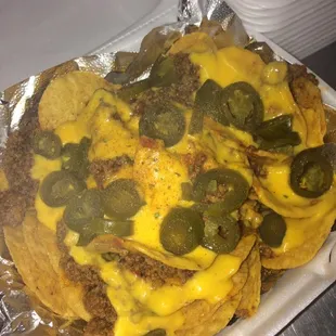 Nachos w/ Homemade Chili &amp; Cheese