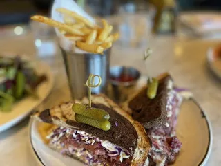 Beverley’s Bistro & Bar