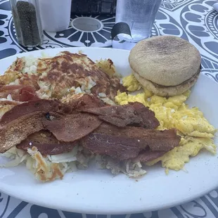 2 eggs/bacon/hashbrowns