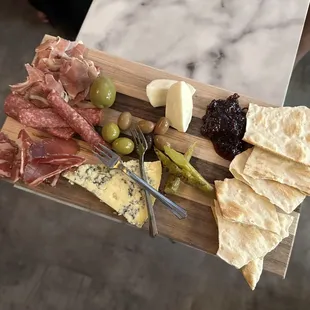 $10 charcuterie during happy hour