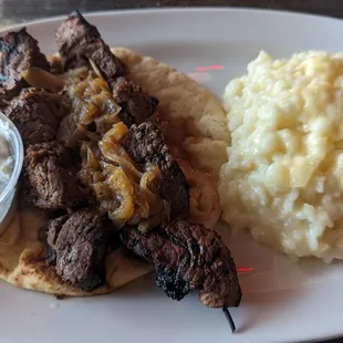 Beef kabobs w cheese risotto side