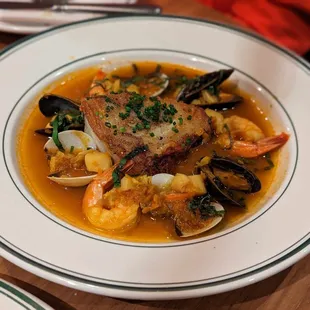 Seafood cioppino