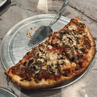 Small mushroom pizza