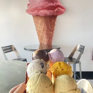 Very dark chocolate(loveee it), blueberry cheesecake, pistachio(recommend) , ube, &amp; mango sorbet