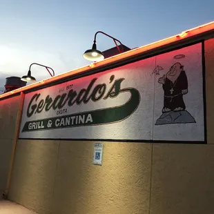 the sign for the restaurant