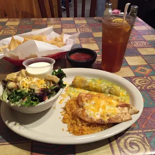 I ordered the El Gallo lunch special.