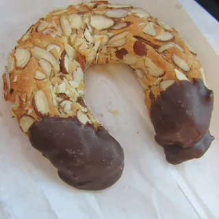 Almond Horseshoe