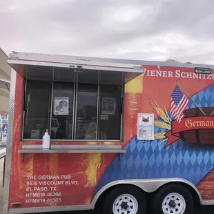 Food Truck Outside the Luke Express Gas Station in Fort Bliss
