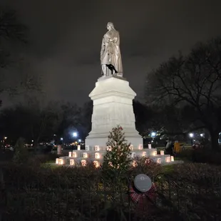 Schiller Park luminaries