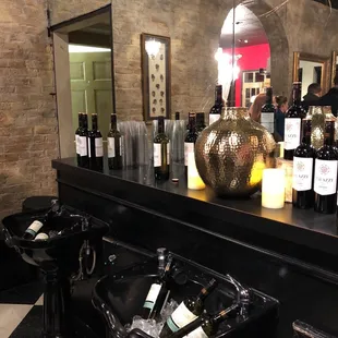 Free wine at Studio Fovero