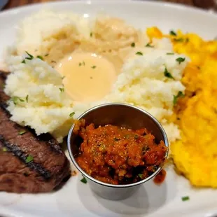 Steak &amp; Scrambled Eggs w/ Pepper Jack Grits