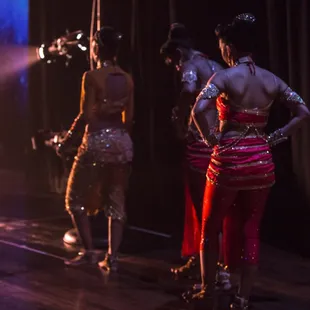 Taj Express show, dancers backstage