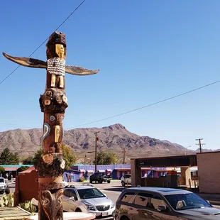 Omg looks exactly like Diamond Head in the background