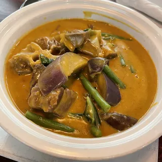 Beef Kare-Kare