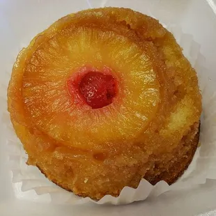 Pineapple upside down cake