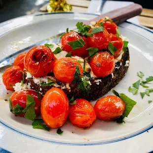 Roasted Tomato Bruschetta