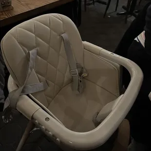 Hands down the best high chair I've seen at a restaurant. Gersi is kid/family friendly approved!