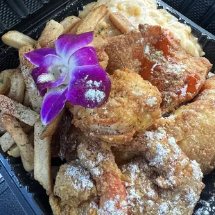 Fish &amp; shrimp platter that smacking Mac so bomb