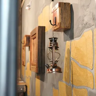 Civil War | Captured and locked away in an enemy bunker, you and your fellow soldiers must escape.