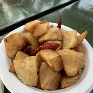 Spicy dry-fried potatoes