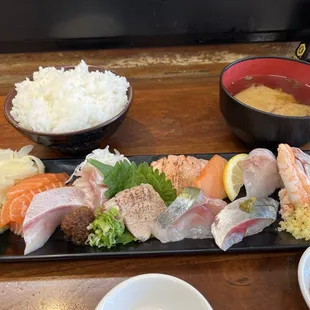 Sashimi combo!....Mmmm so yum yum!