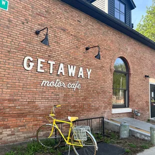 Great atmosphere, patio &amp; coffee in the western suburbs!