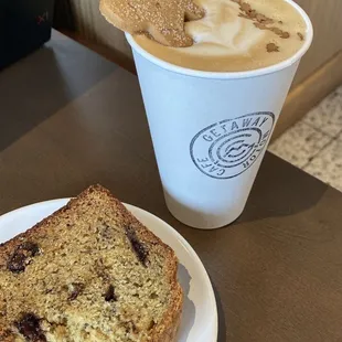 Gingerbread latte &amp; chocolate chunk banana bread
