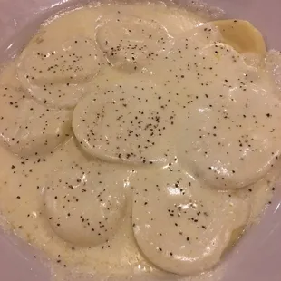 Ravioli with alfredo sauce