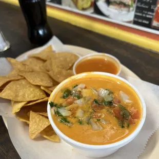Queso + Chips