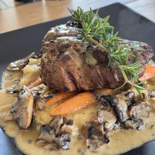 Crushed peppers steak