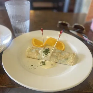 Tiny chicken Florentine crepe