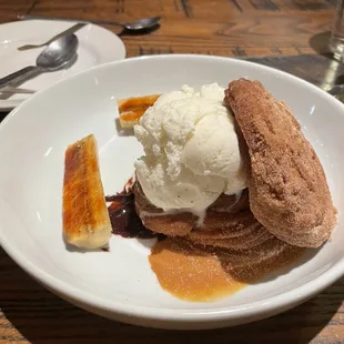 Churro ice cream sandwich !
