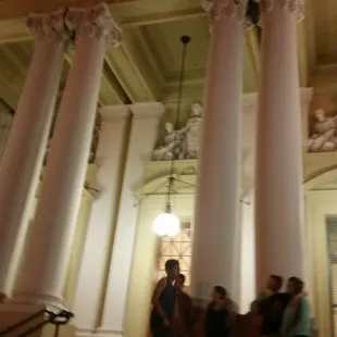 Actors on the steps of the Riverside Courthouse
