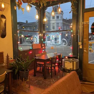 a view of the outside of a coffee shop