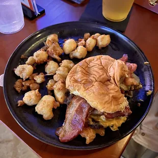 The smash burger is elite. The cheesecurds are WI resident approved