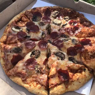 Mushroom n pepperoni... not the best, not the worst