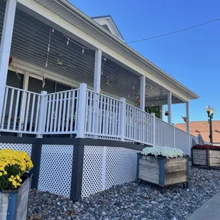 Porch with seating