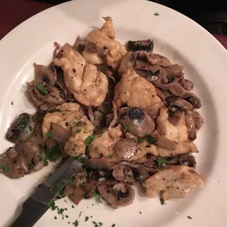 Chicken Sauteed with Mushrooms and Prosciutto