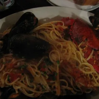 Mussels and Clams Linguine