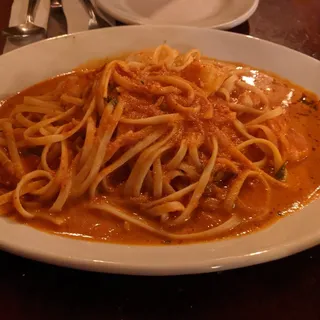 Shrimp and Scallops Linguine