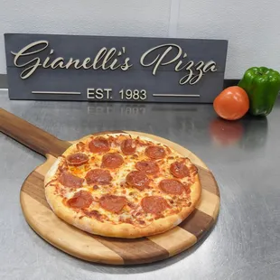Gianelli's Pizza & Chicken Man
