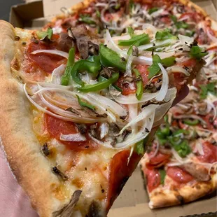 8. Giannas Special Pizza